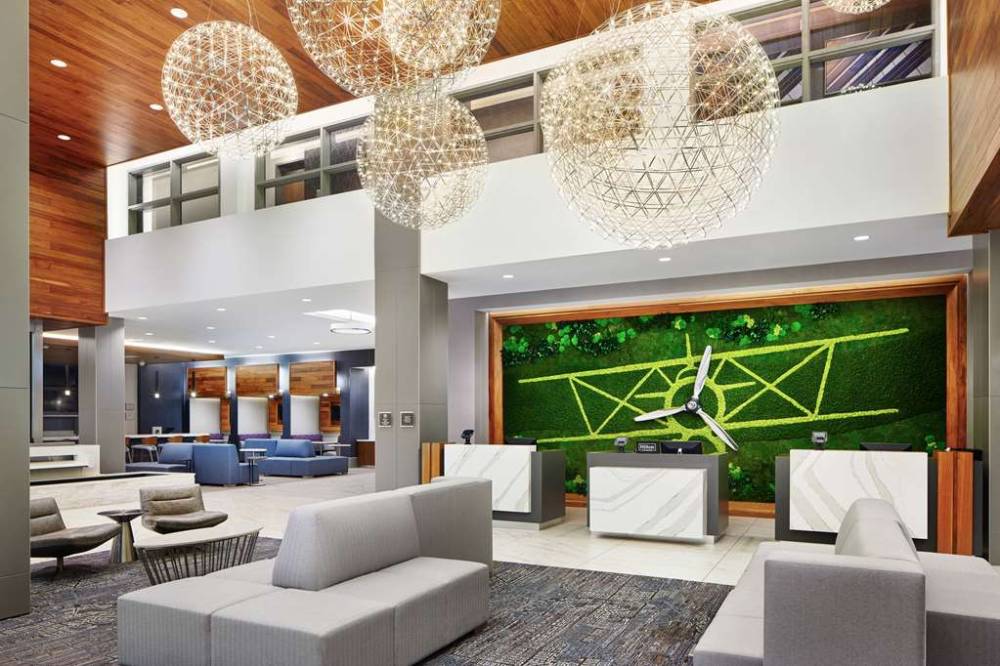 Embassy Suites By Hilton Atlanta Airport North 4