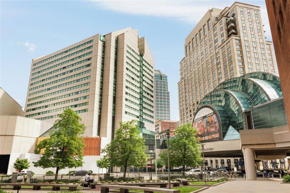 Embassy Suites By Hilton Indianapolis Downtown 2