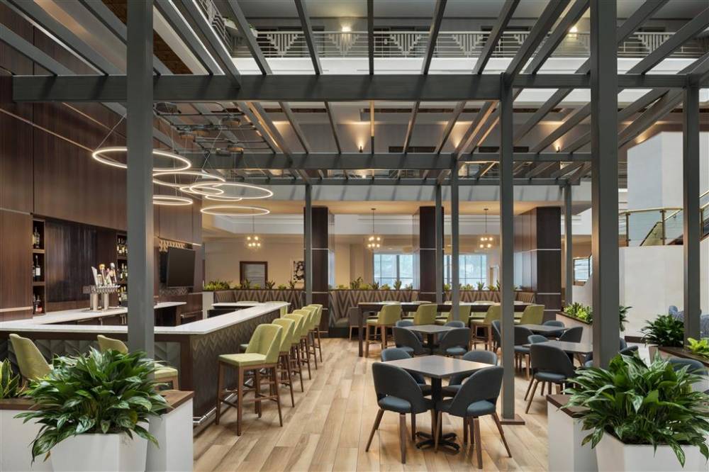 Embassy Suites By Hilton Indianapolis Downtown 6