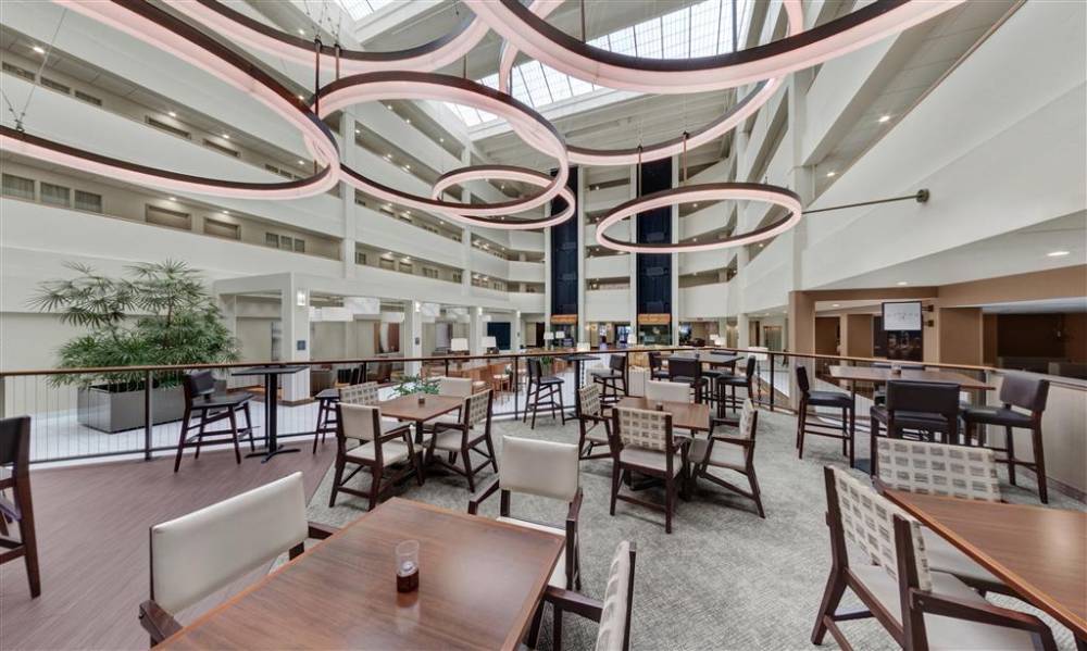 Embassy Suites By Hilton Milwaukee Brookfield 5
