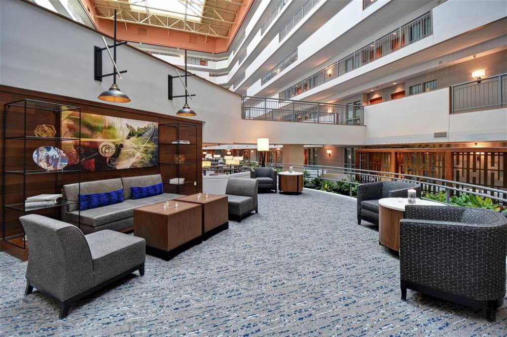 Embassy Suites By Hilton Omaha-downtown-old Market 3