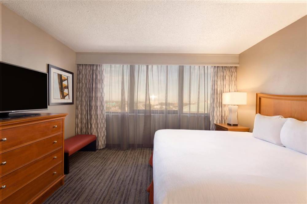 Embassy Suites By Hilton Orlando International Dr Icon Park 10