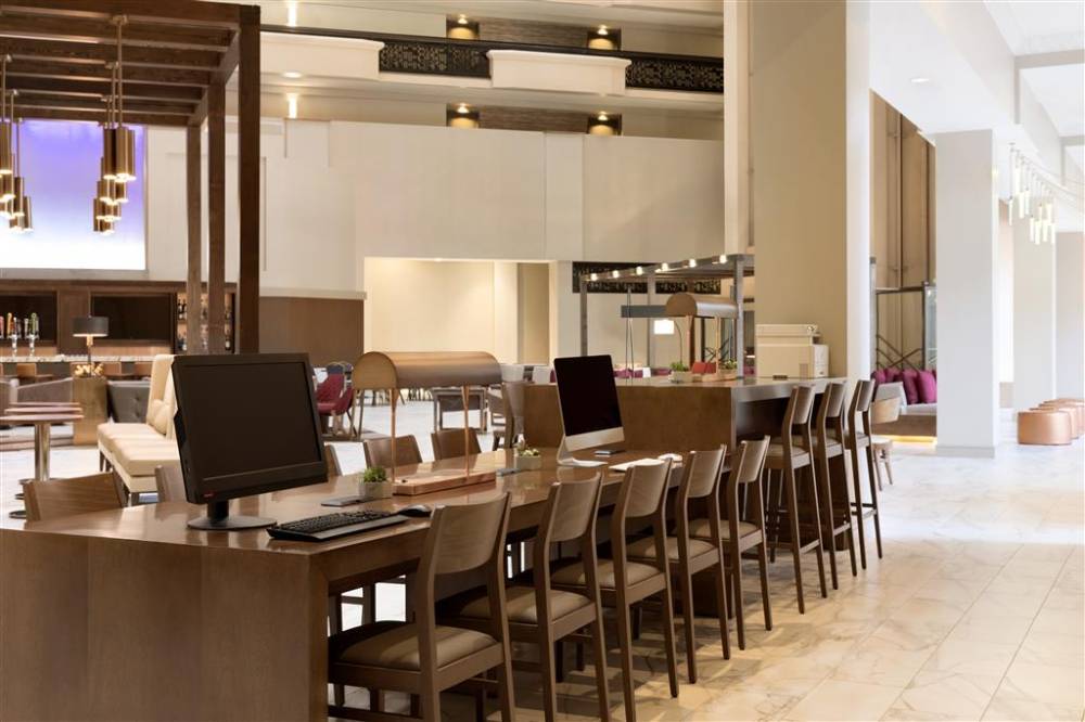 Embassy Suites By Hilton Phoenix Downtown North 6