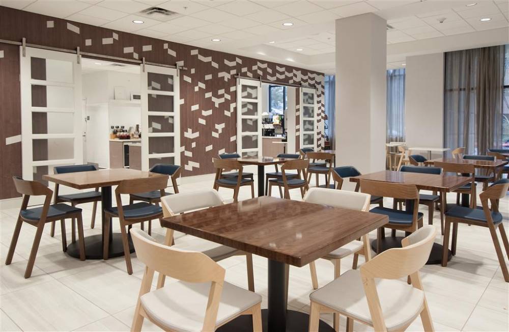 Embassy Suites By Hilton Raleigh Crabtree 6