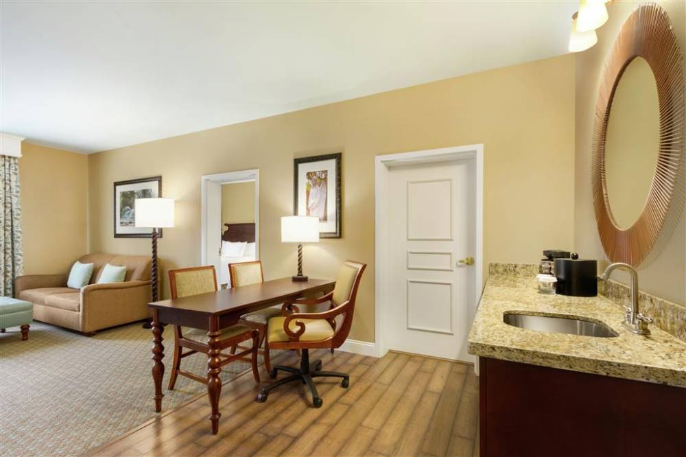 Embassy Suites By Hilton Savannah Historic District 9