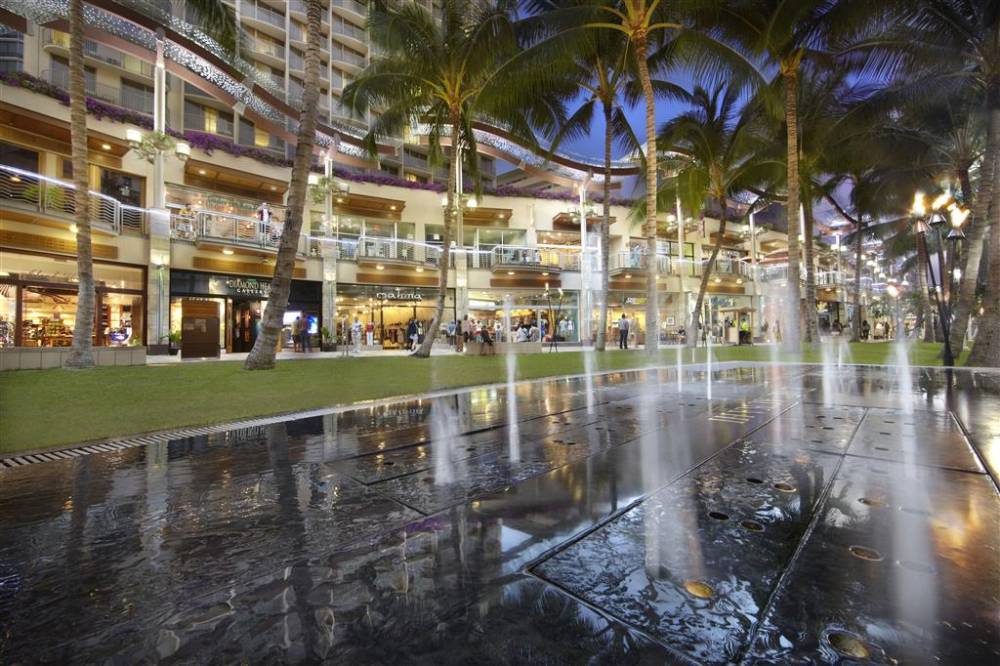 Embassy Suites By Hilton Waikiki-beachwalk 2