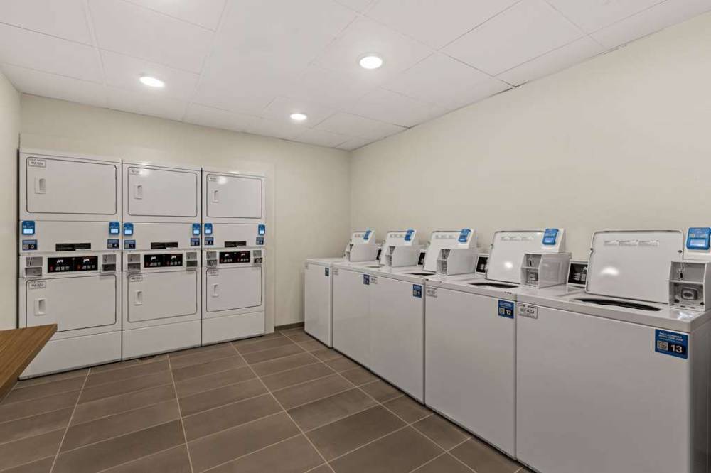 Everhome Suites El Paso Airport Near Fort Bliss 7