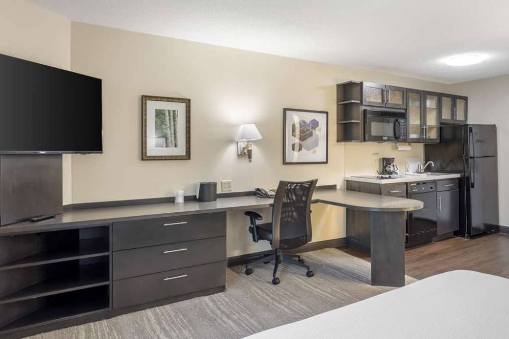 Executive Residency By Best Western Philadelphia-willowgrove 7