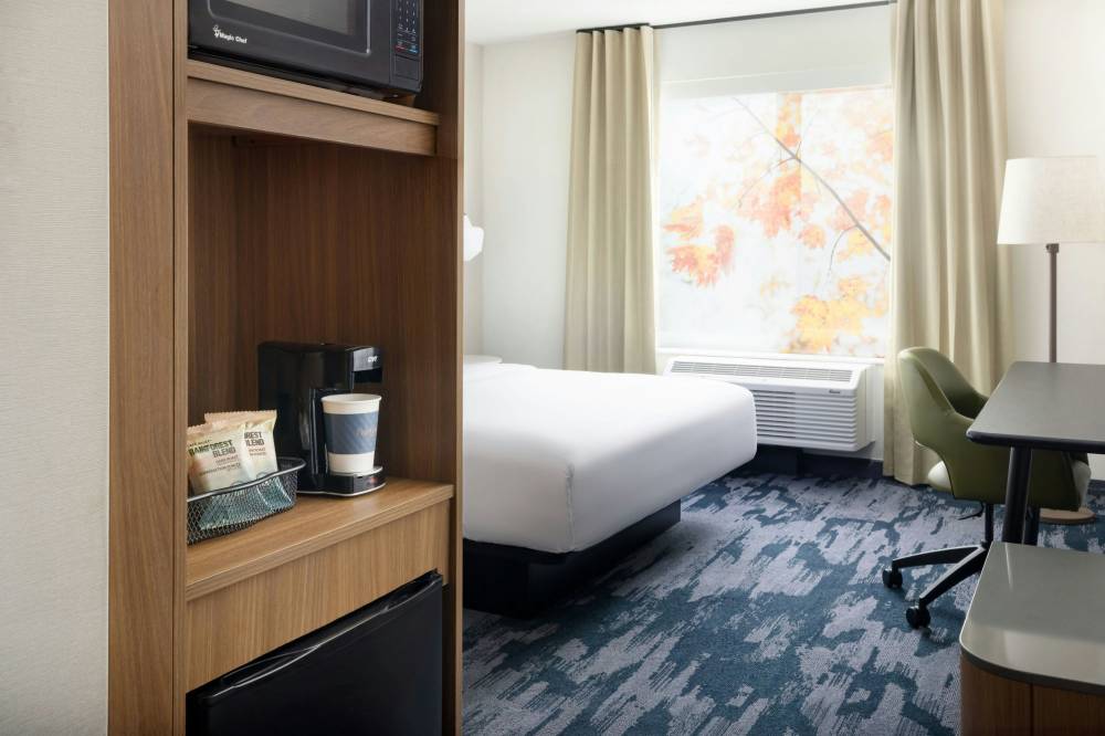 Fairfield By Marriott Inn And Suites Union 10