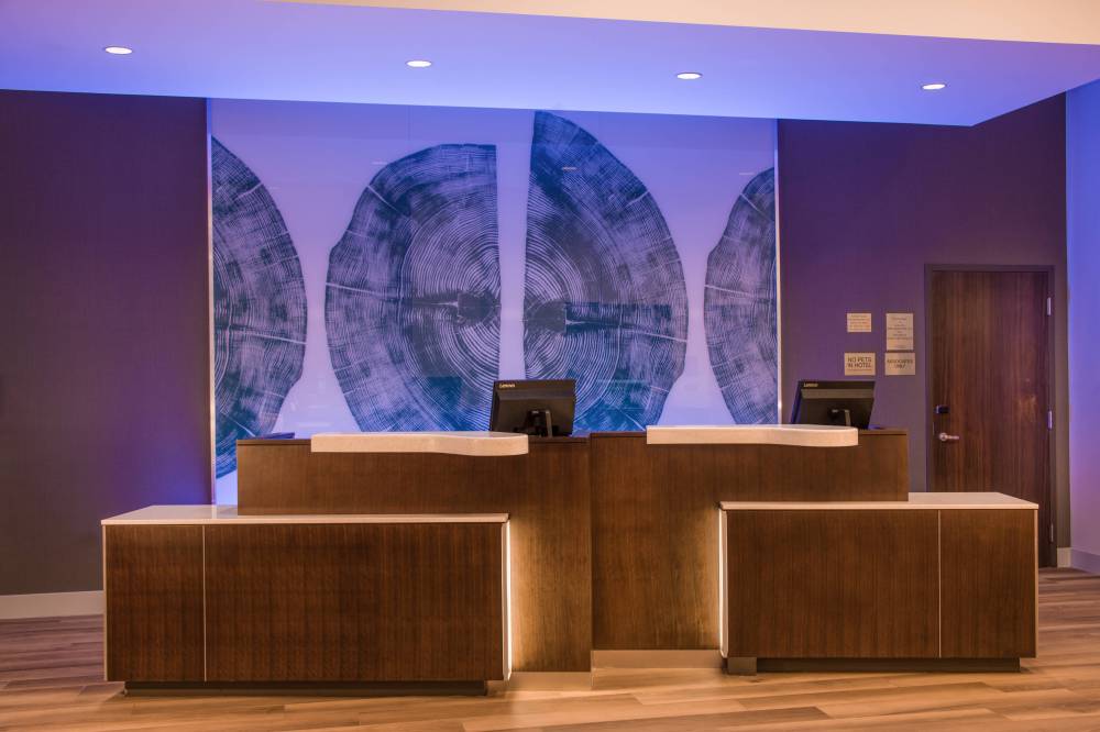 Fairfield Inn And Suites By Marriott Dayton 7