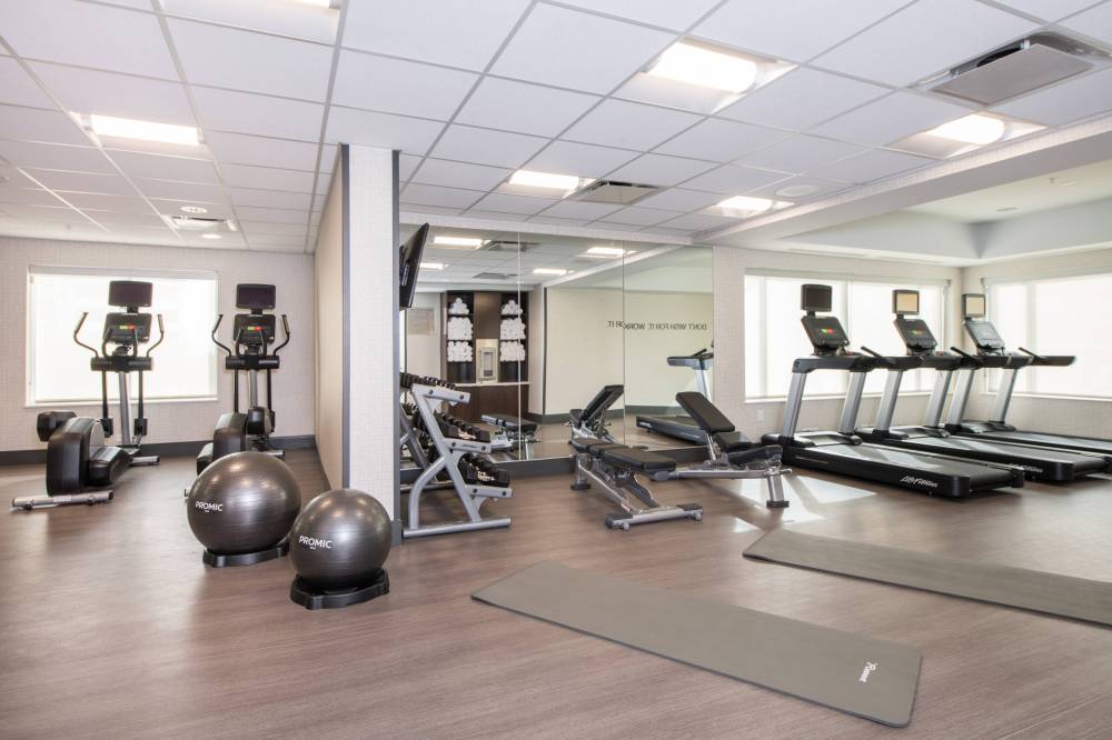 Fairfield Inn And Suites By Marriott Dayton 9