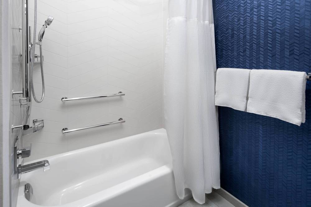 Accessible Bathroom – Bathtub
