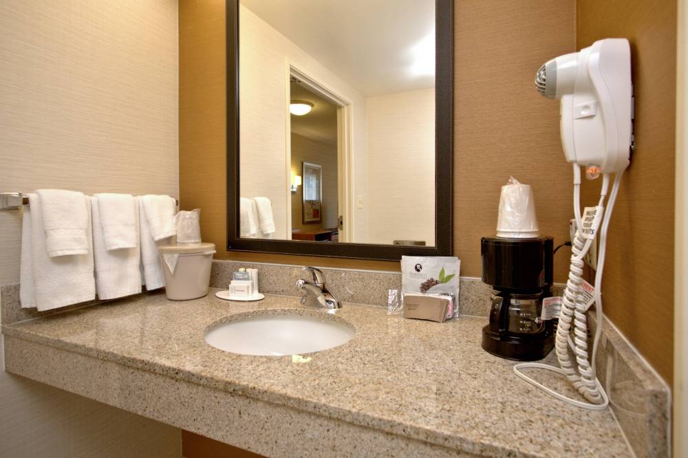 Fairfield Inn And Suites By Marriott Edison-south Plainfield 2