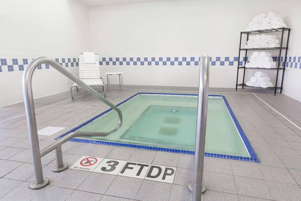 Fairfield Inn And Suites By Marriott Fargo 6