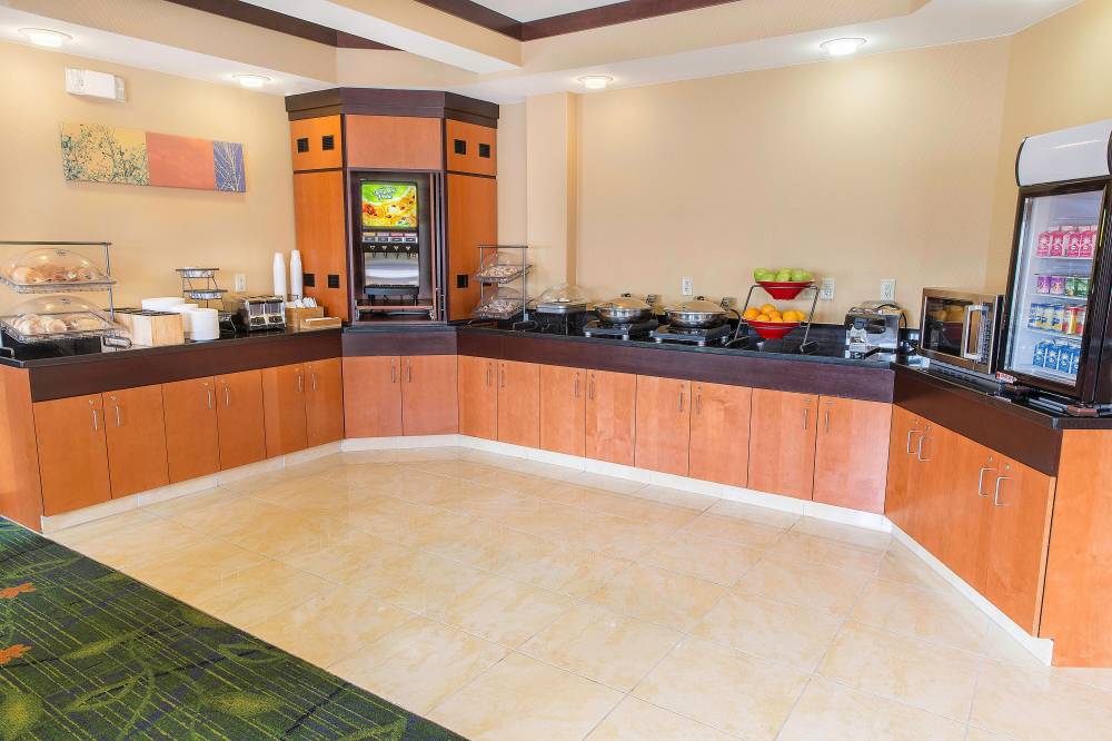 Fairfield Inn And Suites By Marriott Fargo 9
