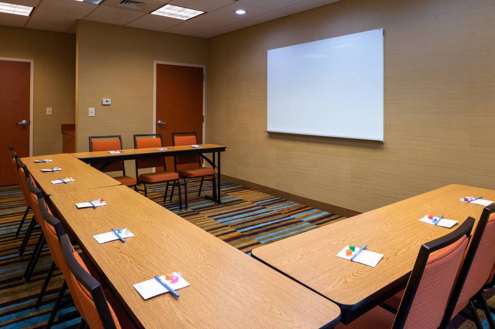 Fairfield Inn And Suites By Marriott Greensboro Wendover 8