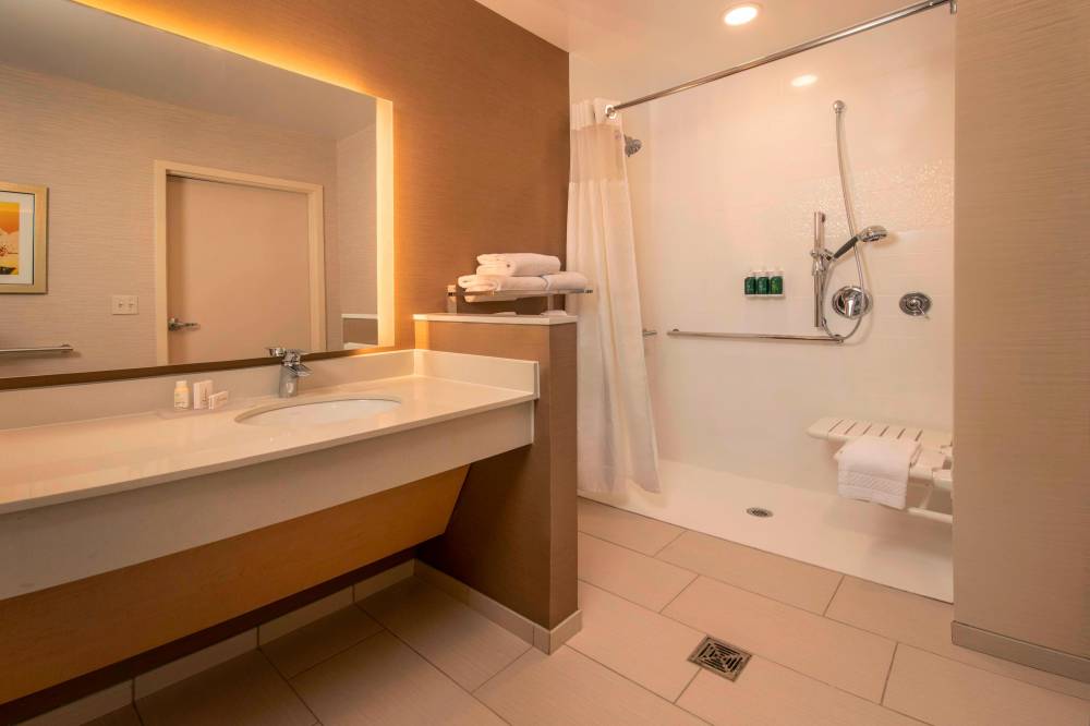 Fairfield Inn And Suites By Marriott Harrisburg International Airport 4