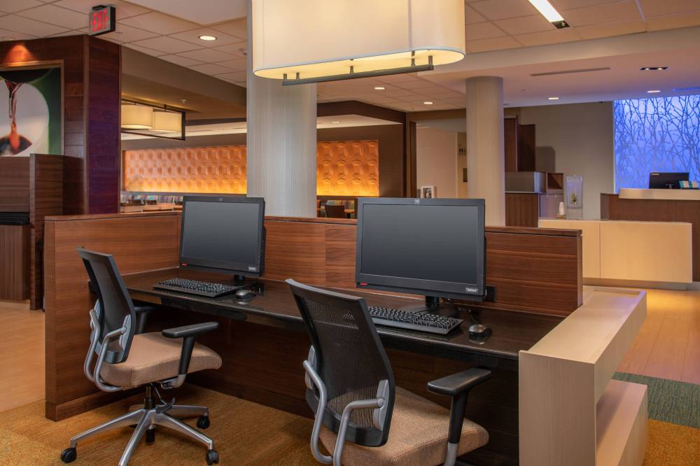 Fairfield Inn And Suites By Marriott Harrisburg International Airport 5