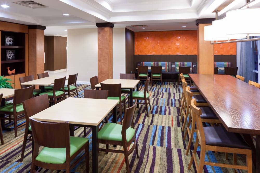 Fairfield Inn And Suites By Marriott Jacksonville Butler Boulevard 10