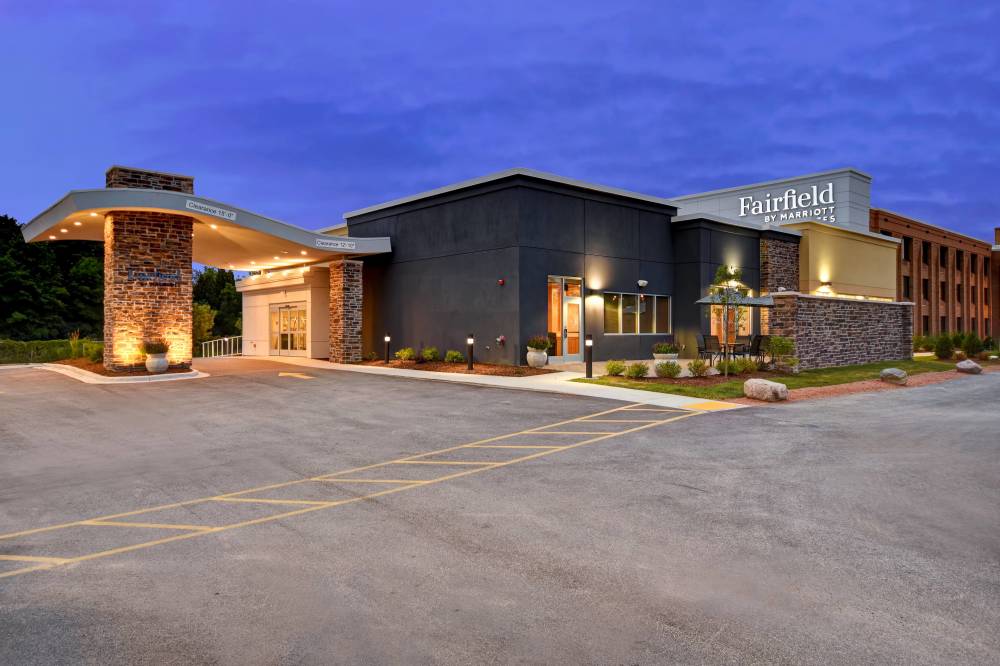 Fairfield Inn And Suites By Marriott Milwaukee North 5