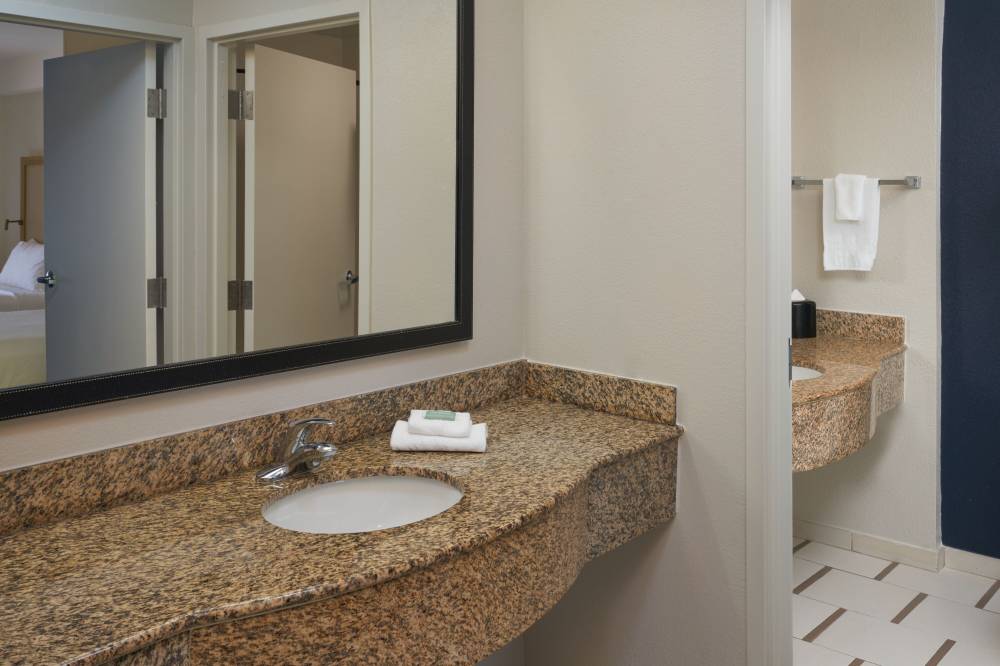 Fairfield Inn And Suites By Marriott Orlando International Dr Conv Center 8