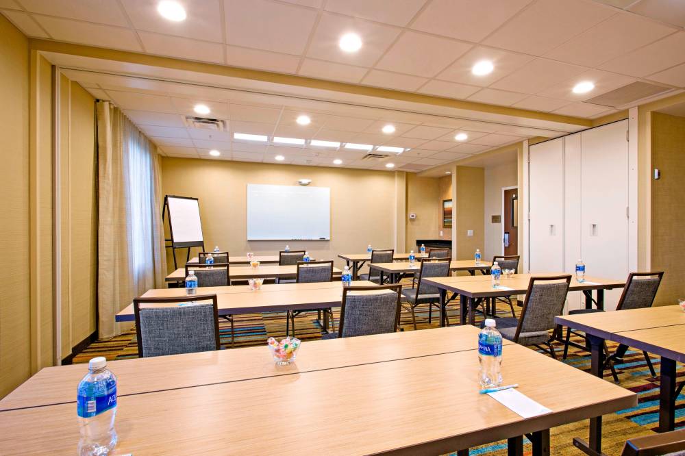 Fairfield Inn And Suites By Marriott Phoenix Tempe Airport 4