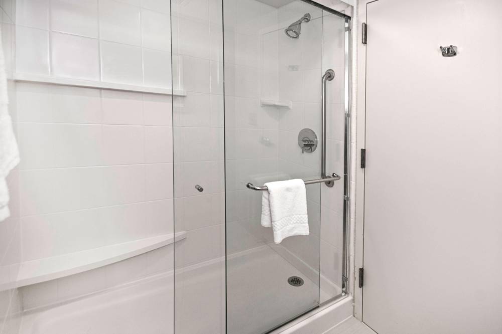 Executive King Suite - Bathroom