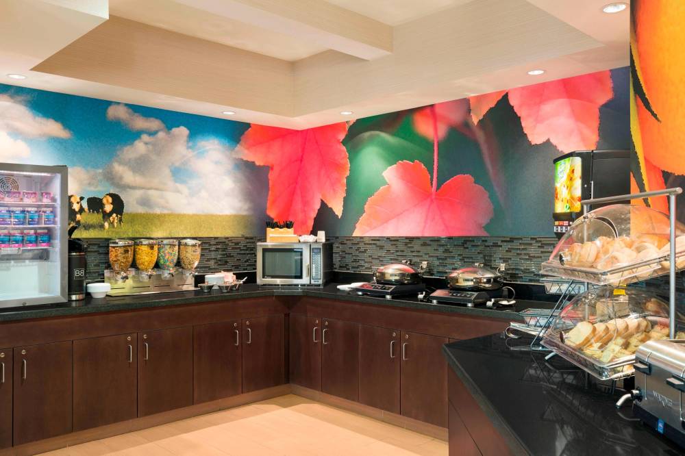 Fairfield Inn And Suites By Marriott Saginaw 10