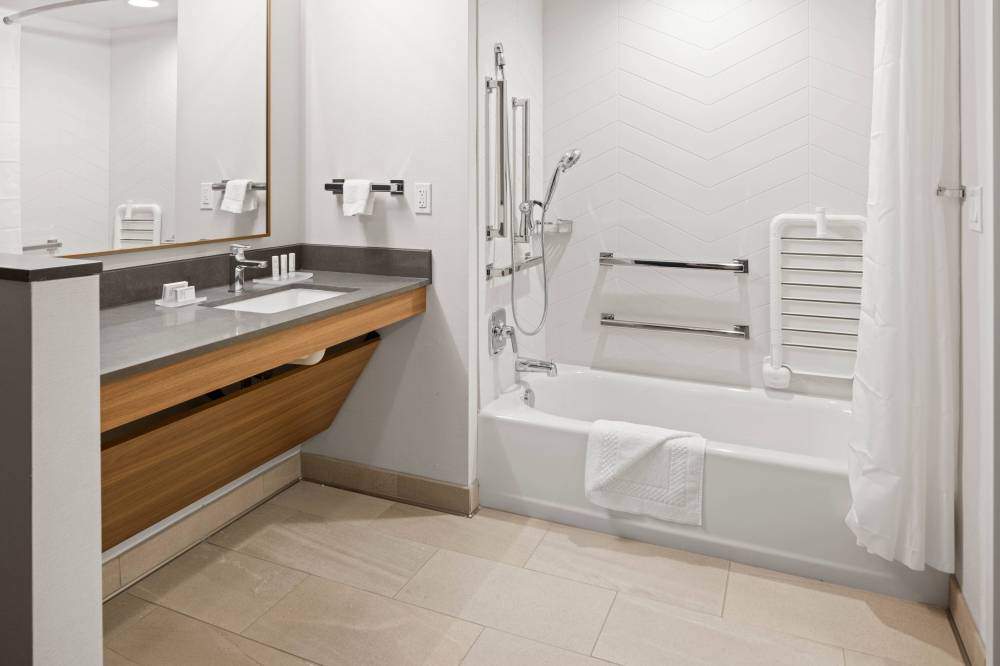 Fairfield Inn And Suites By Marriott San Diego Pacific Beach 4