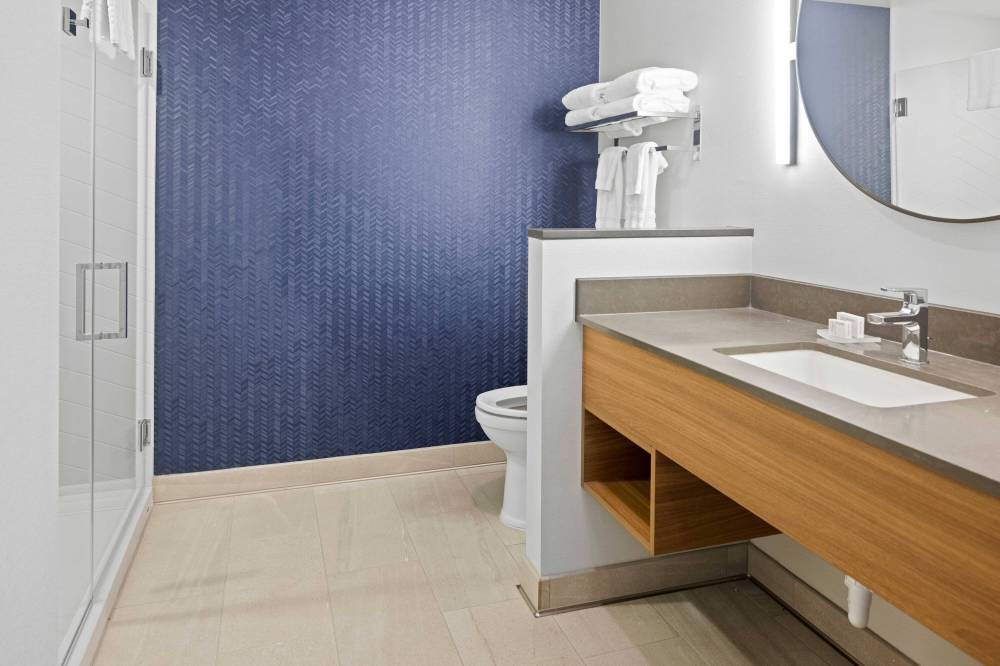 Fairfield Inn And Suites By Marriott San Diego Pacific Beach 2
