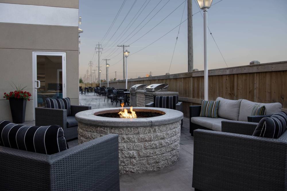 Fairfield Inn And Suites By Marriott Winnipeg 7