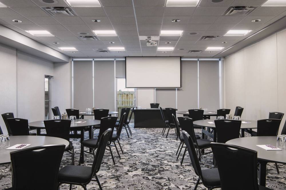 Fairfield Inn And Suites By Marriott Winnipeg 9