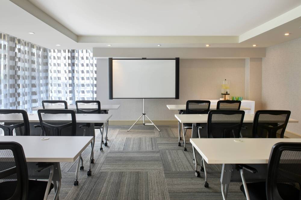 Four Points By Sheraton Coral Gables 5