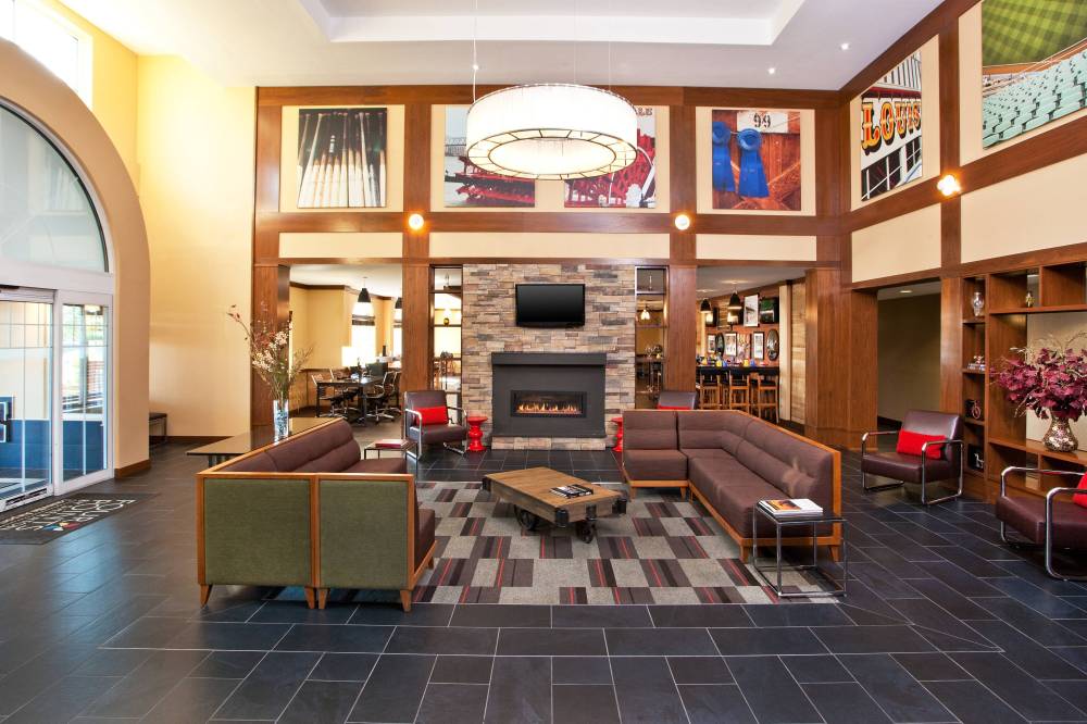 Four Points By Sheraton Louisville Airport 8