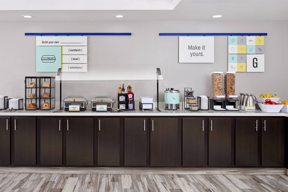 Garner Hotel Airport By Ihg 8