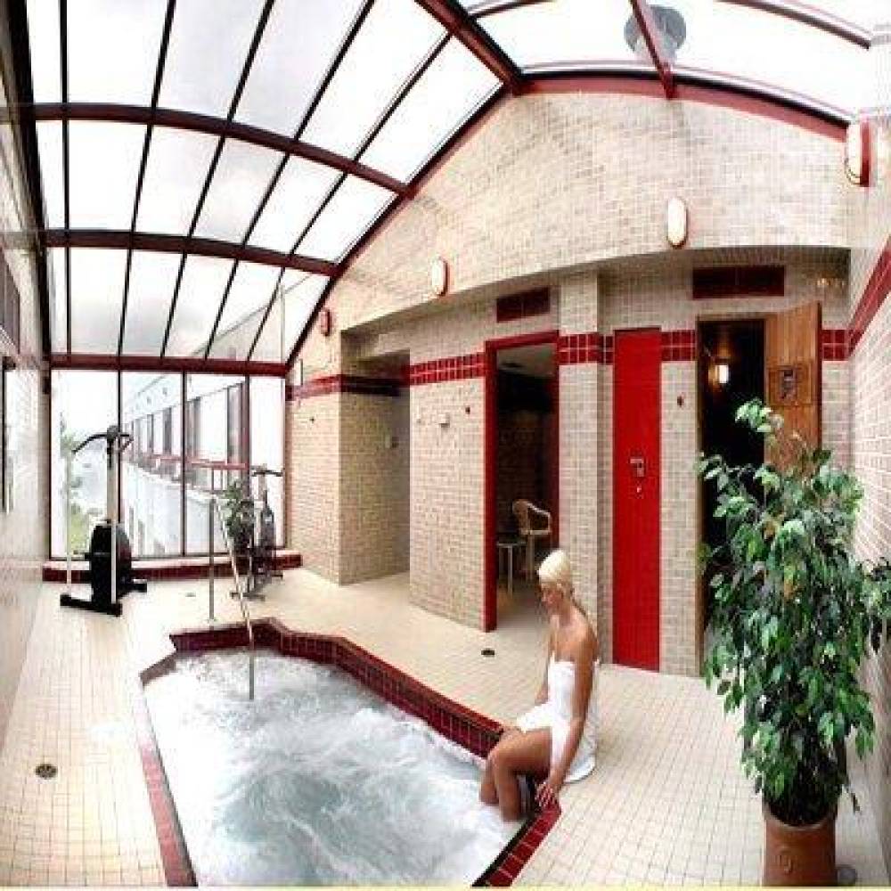 Granville Island Hotel 7