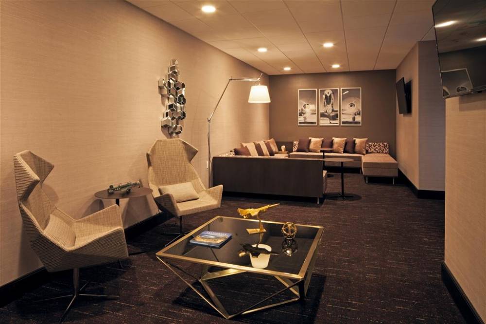 H Hotel Los Angeles, Curio Collection B 3
