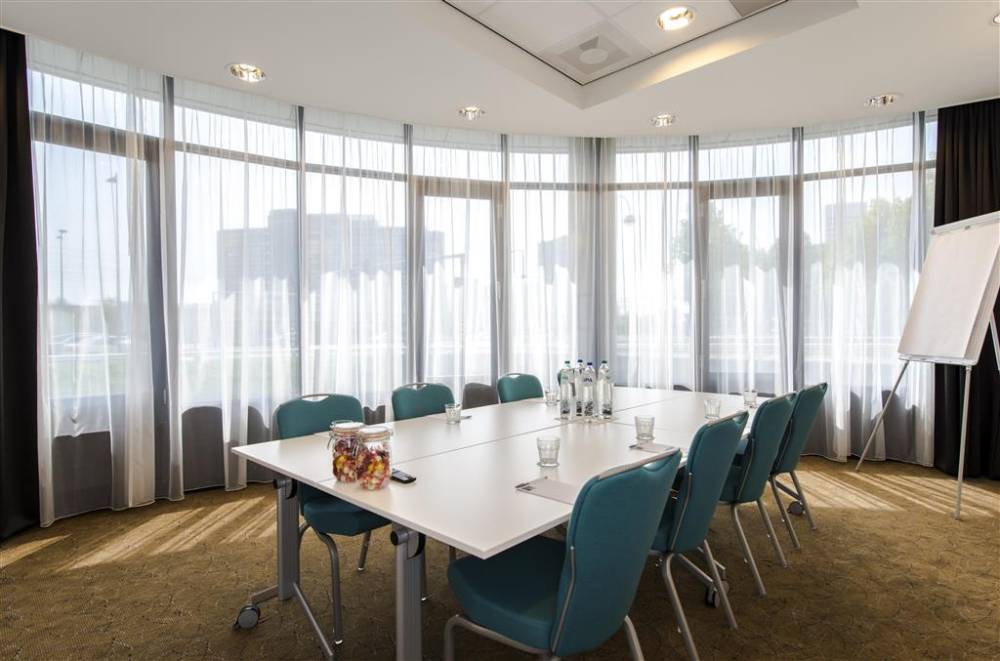 Hampton By Hilton Amsterdam Airport Schiphol 2