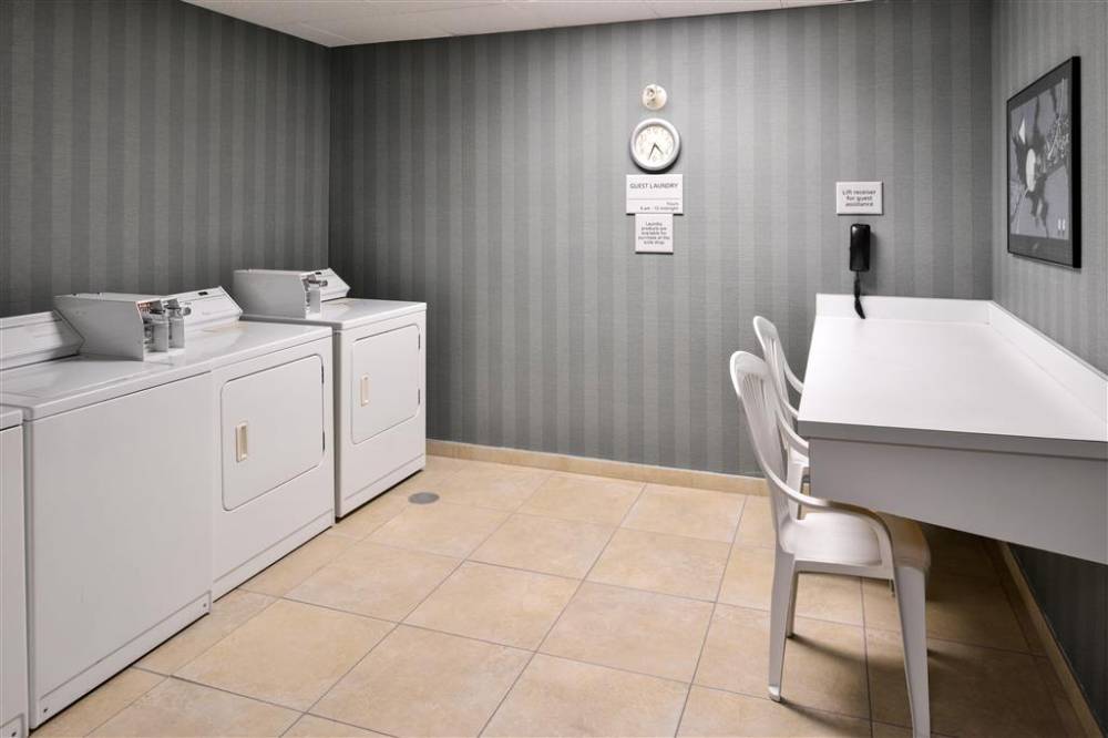 Hampton Inn & Suites By Hilton Calgary- University Northwest 4