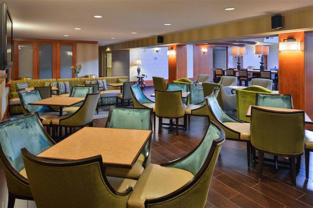 Hampton Inn & Suites By Hilton Calgary- University Northwest 3
