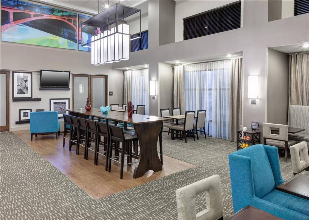 Hampton Inn & Suites Cedar Rapids - North 3