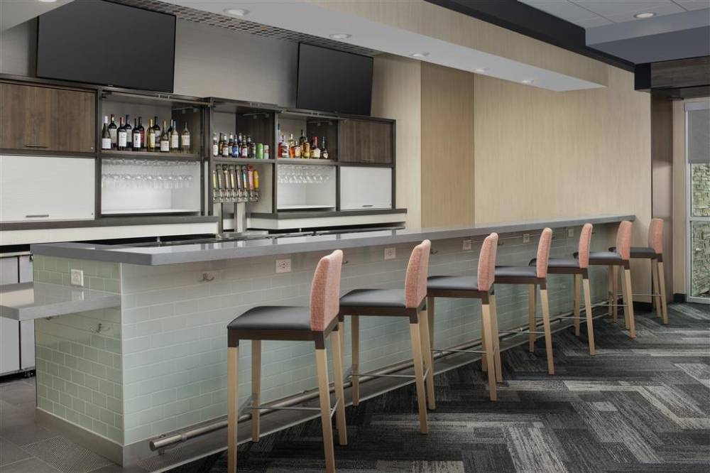 Hampton Inn & Suites Charlotte Airp 4