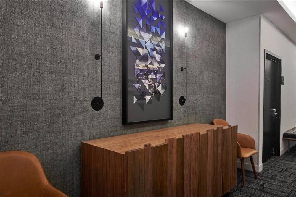 Hampton Inn & Suites Los Angeles/sherman Oaks 4