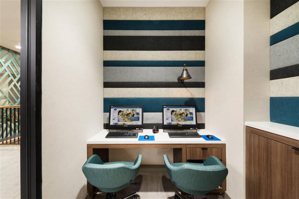 Hampton Inn & Suites Miami Wynwood Design District 3