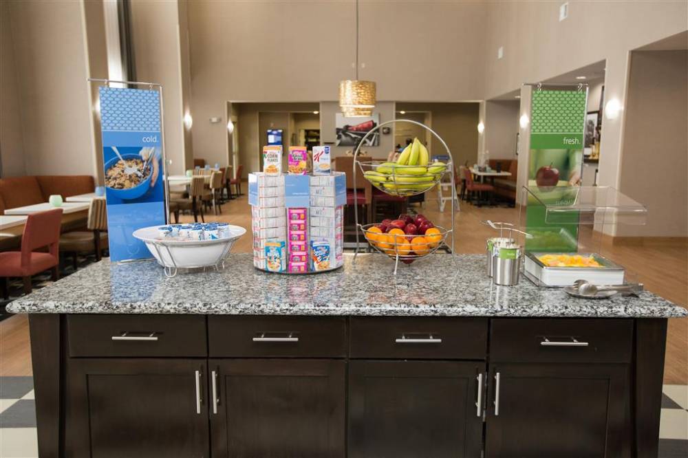 Hampton Inn & Suites Oklahoma City Airport, Ok 5