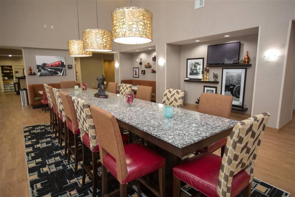Hampton Inn & Suites Oklahoma City Airport, Ok 3