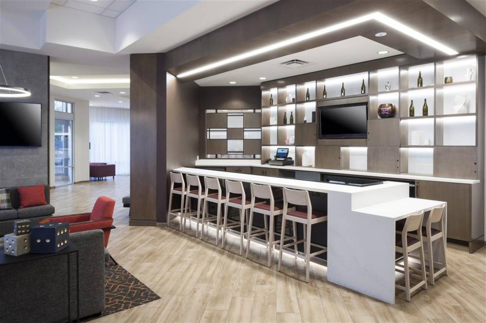 Hampton Inn & Suites Phoenix Downto 4