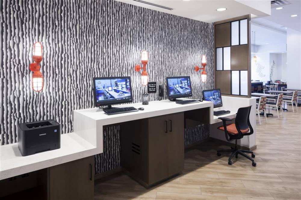 Hampton Inn & Suites Phoenix Downto 5