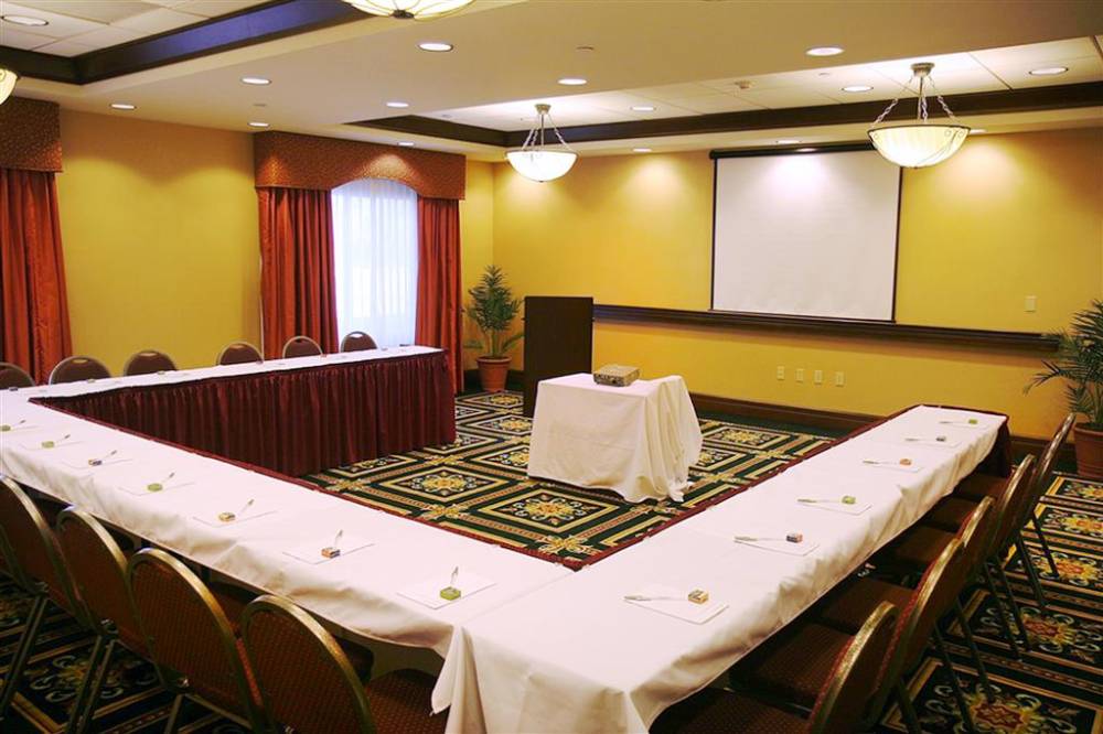 Hampton Inn & Suites Seal Beach 2