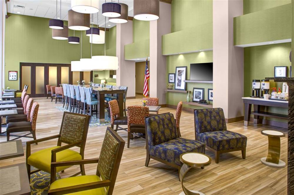 Hampton Inn & Suites Syracuse-north 5